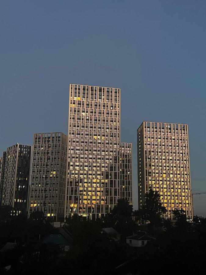 Slavutich Apartments Near Metro Station 基輔 外观 照片