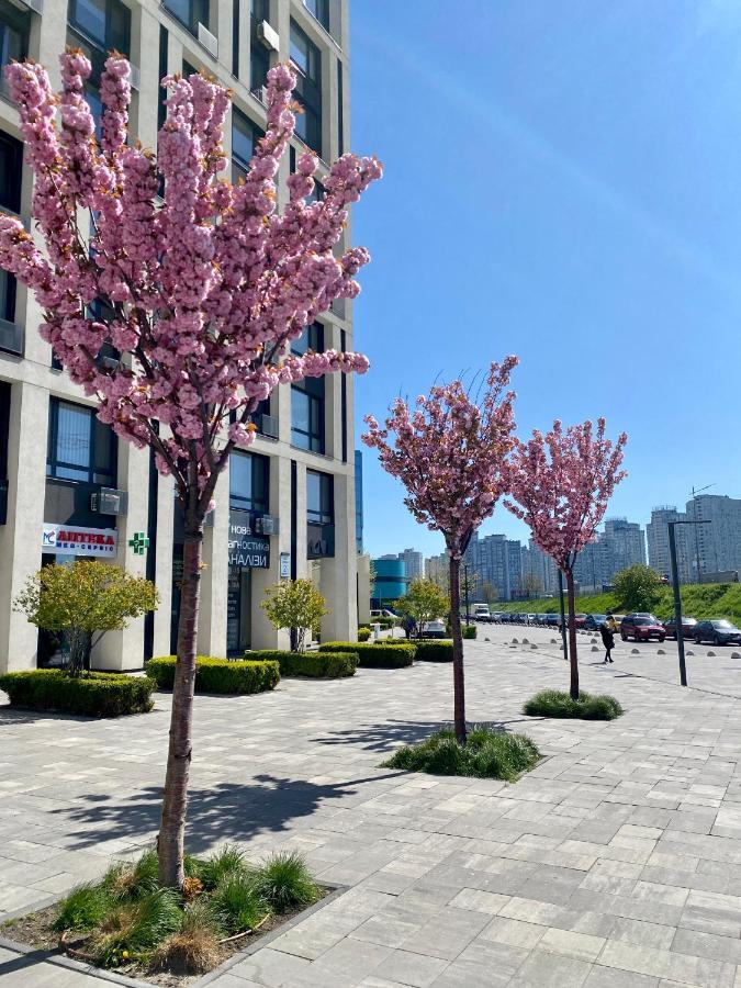 Slavutich Apartments Near Metro Station 基輔 外观 照片