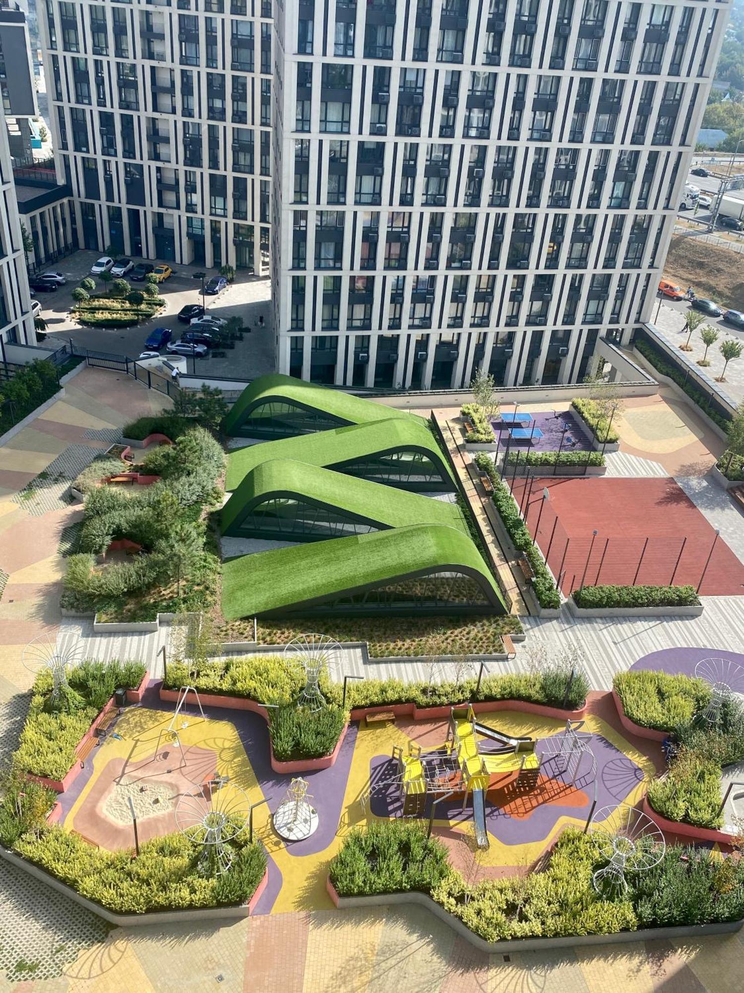 Slavutich Apartments Near Metro Station 基輔 外观 照片